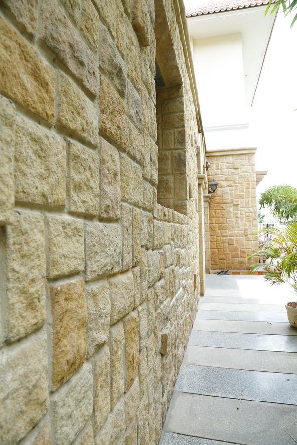 Nomads Nest Hyderabad Exterior photo