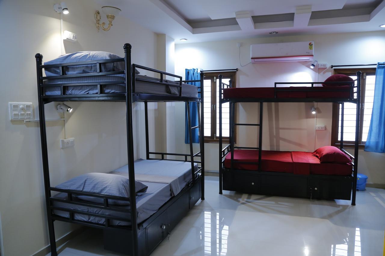 Nomads Nest Hyderabad Exterior photo