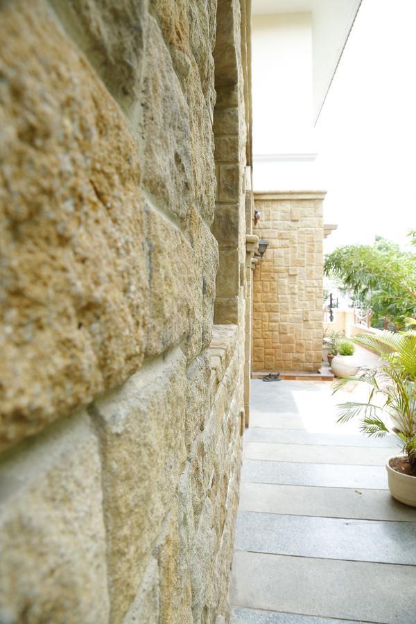 Nomads Nest Hyderabad Exterior photo